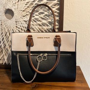 Women’s Adrienne Vittadini purse